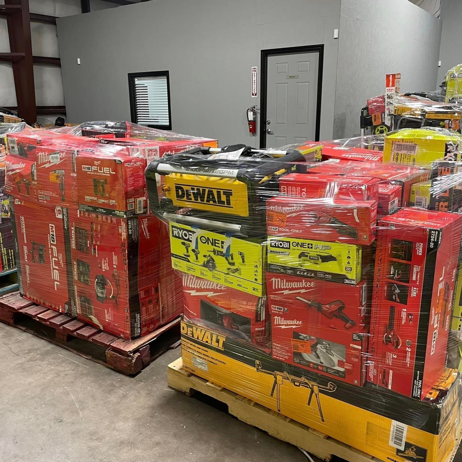 🌞 Summer Savings Are Here! 🛠️ Lot 250905 – Mixed Tools Pallet – Untested Customer Returns