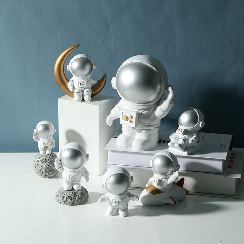 (🌲CHRISTMAS SALE NOW-48% OFF)  Astronaut statue