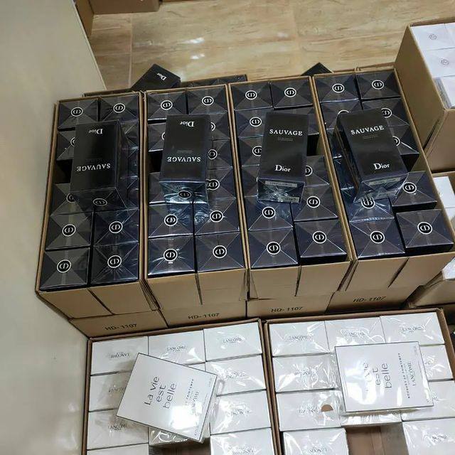 PERFUME PALLET – LOT ID: 250981 – Amazon Customer Return